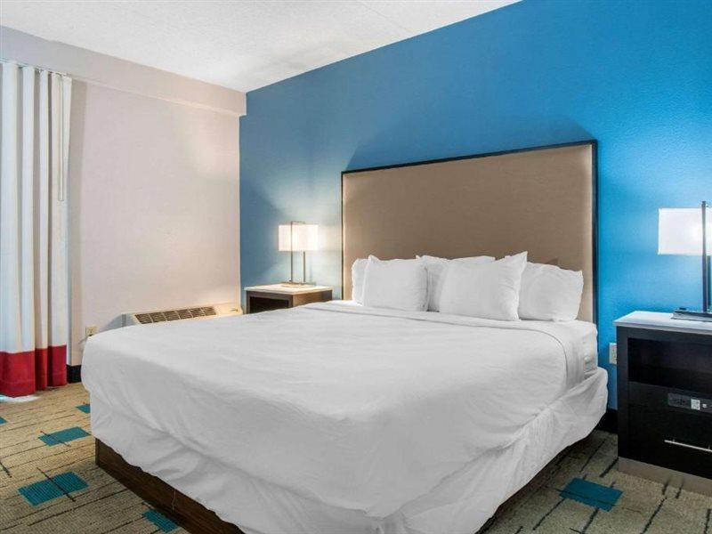 Hawthorn Extended Stay By Wyndham Chambersburg Exteriör bild