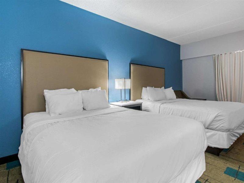 Hawthorn Extended Stay By Wyndham Chambersburg Exteriör bild