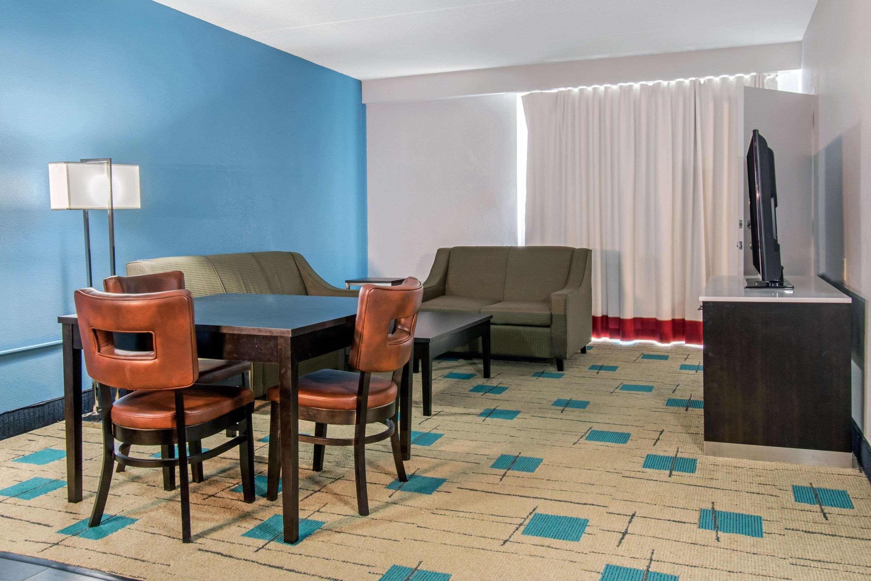 Hawthorn Extended Stay By Wyndham Chambersburg Exteriör bild