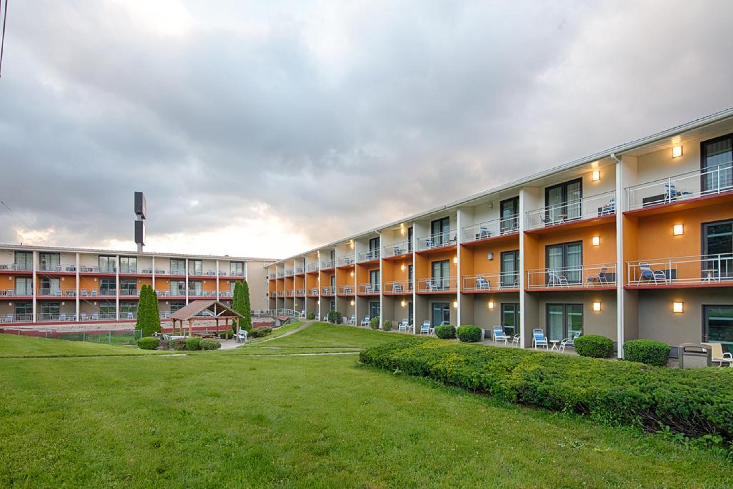 Hawthorn Extended Stay By Wyndham Chambersburg Exteriör bild