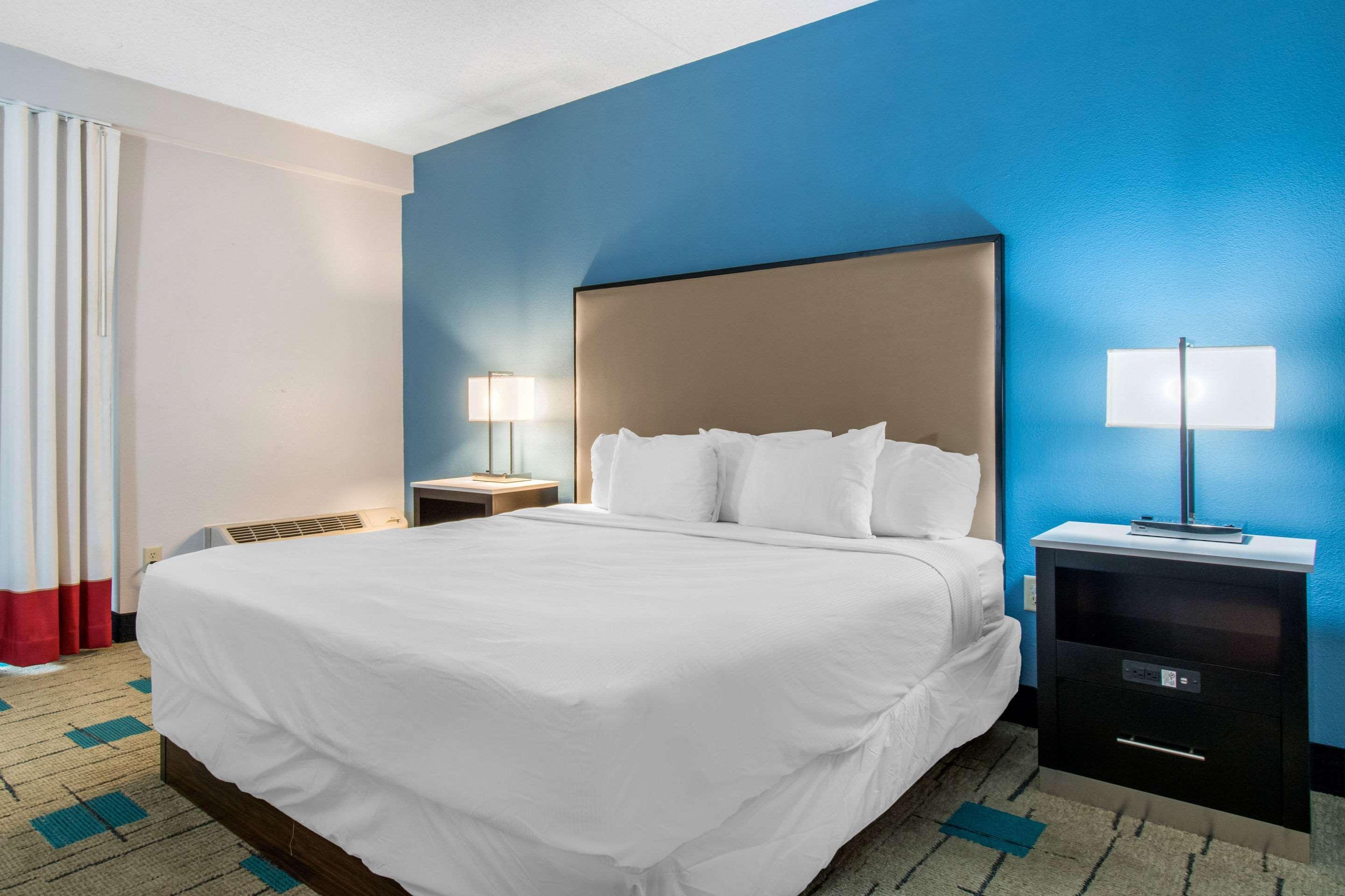 Hawthorn Extended Stay By Wyndham Chambersburg Exteriör bild