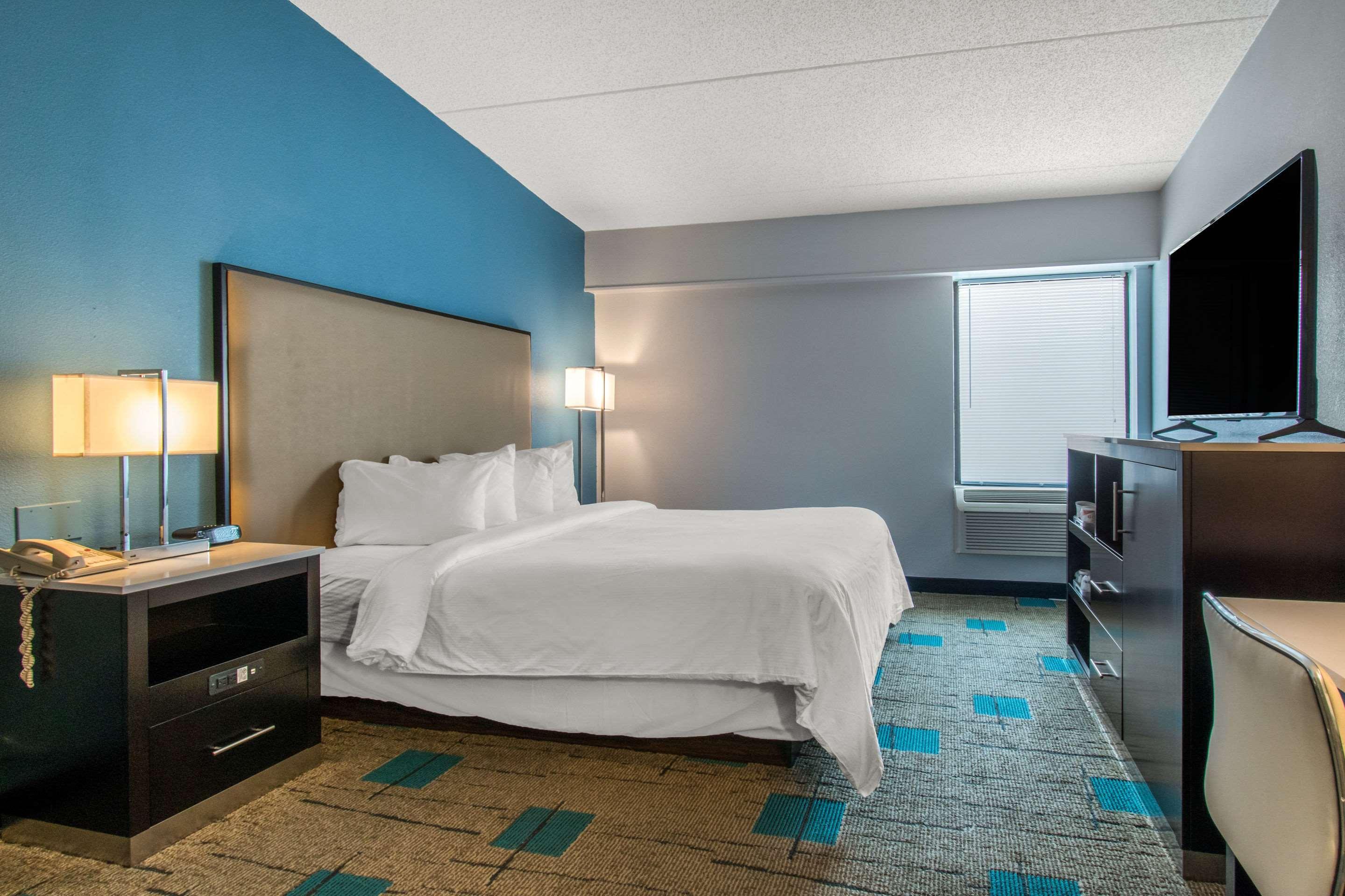 Hawthorn Extended Stay By Wyndham Chambersburg Exteriör bild