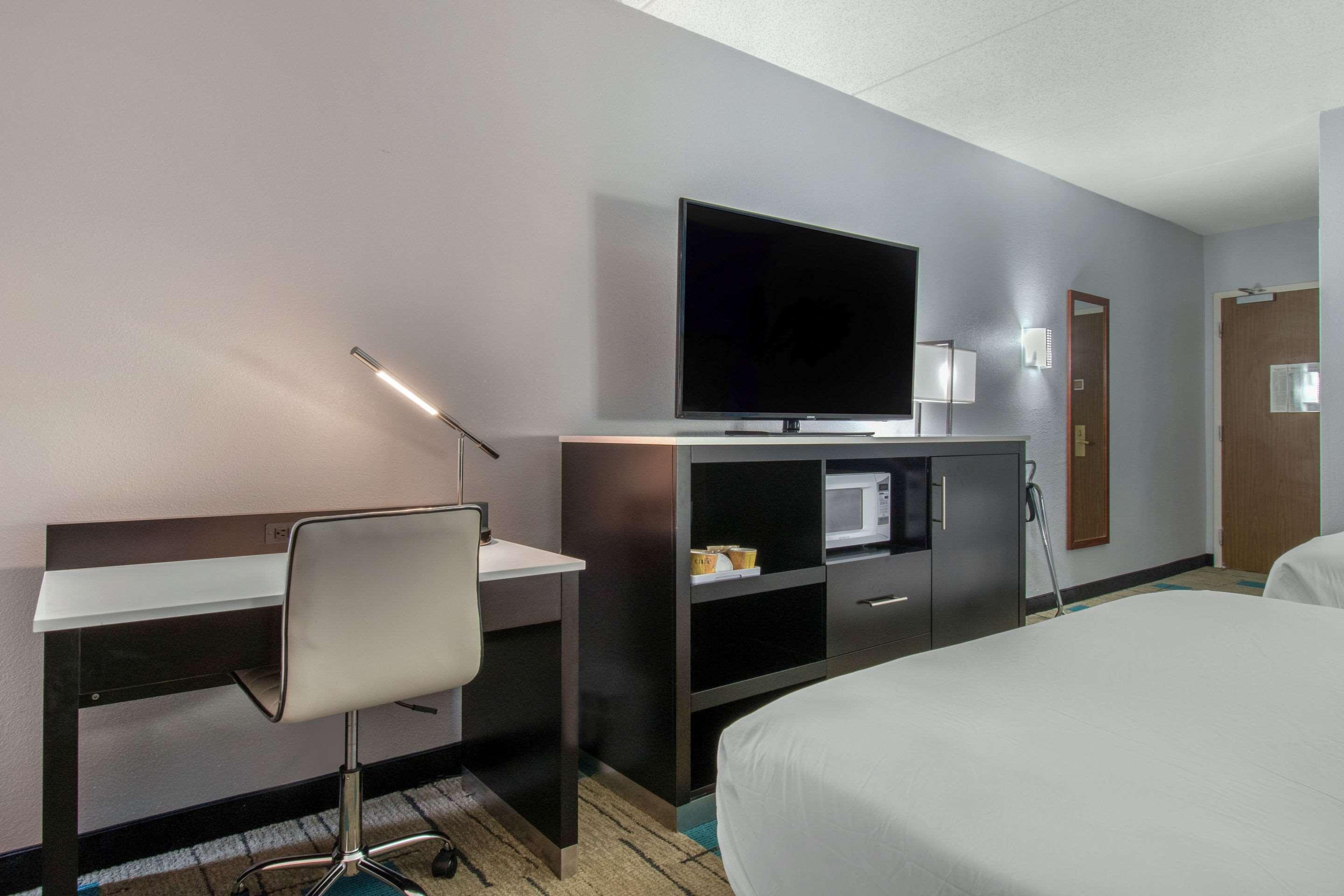 Hawthorn Extended Stay By Wyndham Chambersburg Exteriör bild