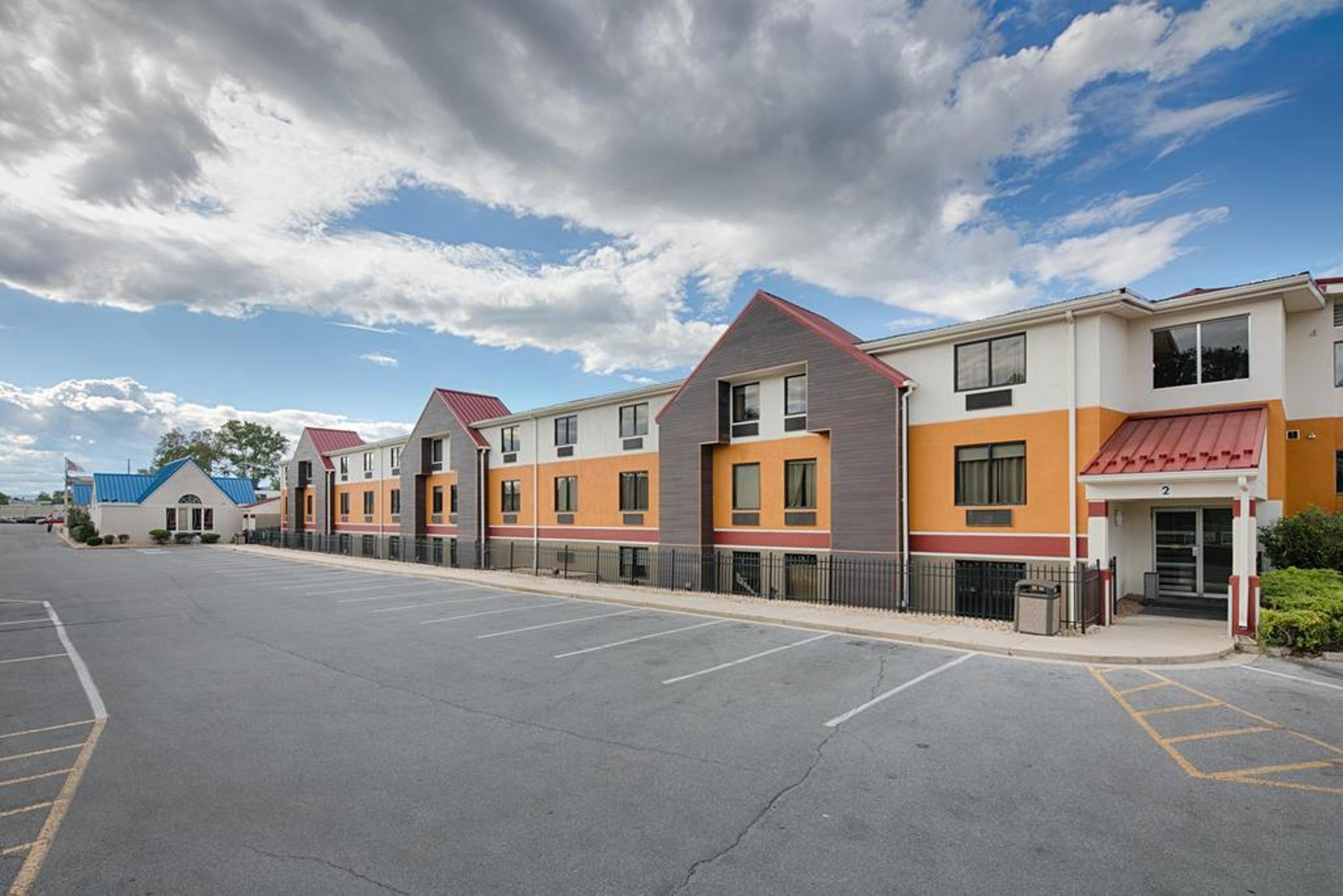 Hawthorn Extended Stay By Wyndham Chambersburg Exteriör bild