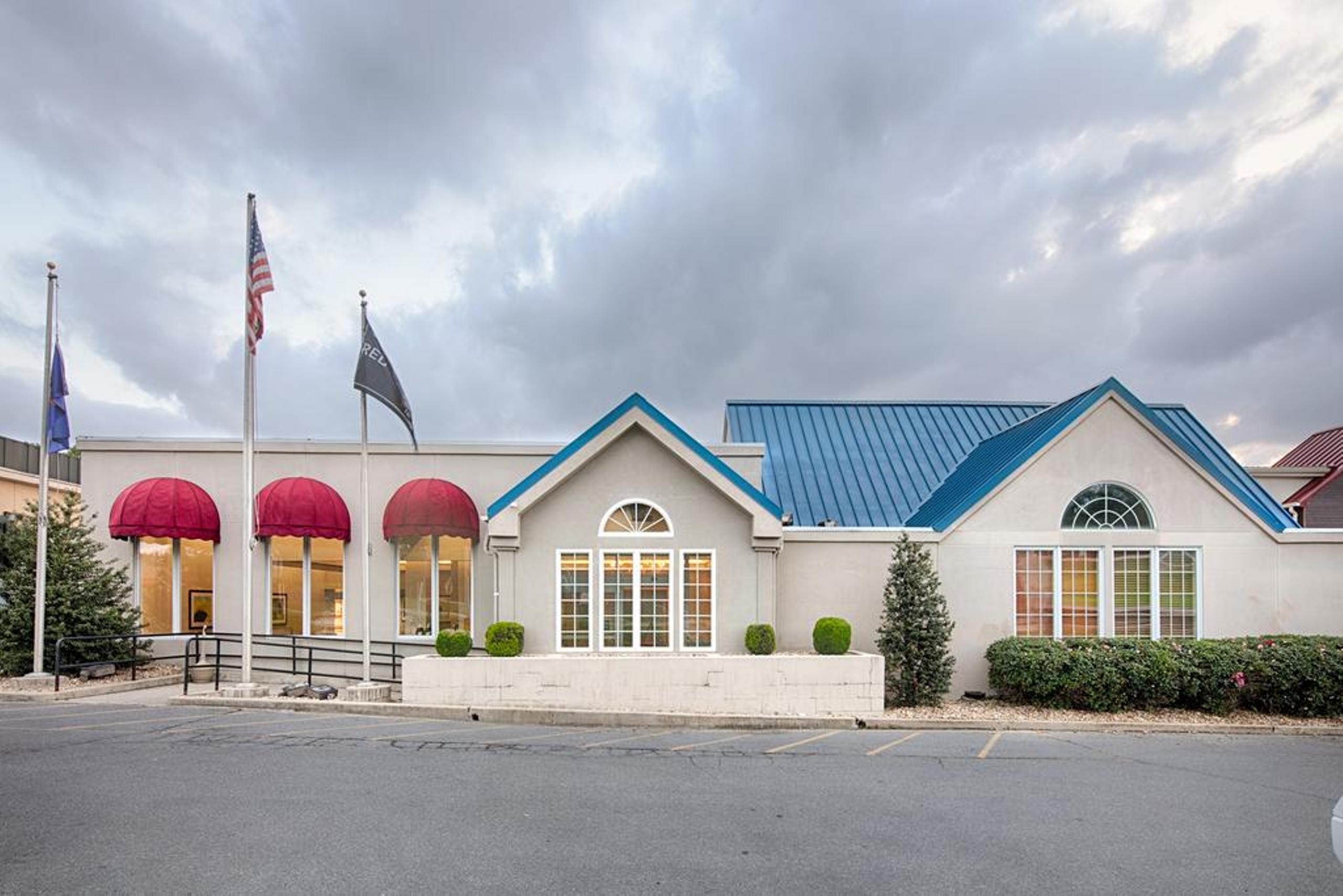 Hawthorn Extended Stay By Wyndham Chambersburg Exteriör bild
