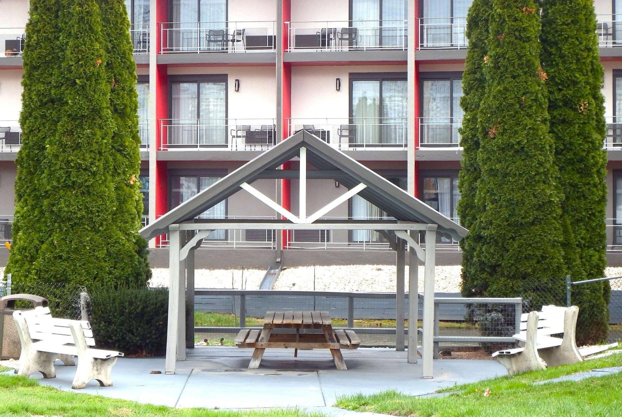 Hawthorn Extended Stay By Wyndham Chambersburg Exteriör bild